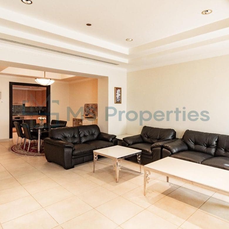 Captivating 1-Bedroom Flat with Great Window View