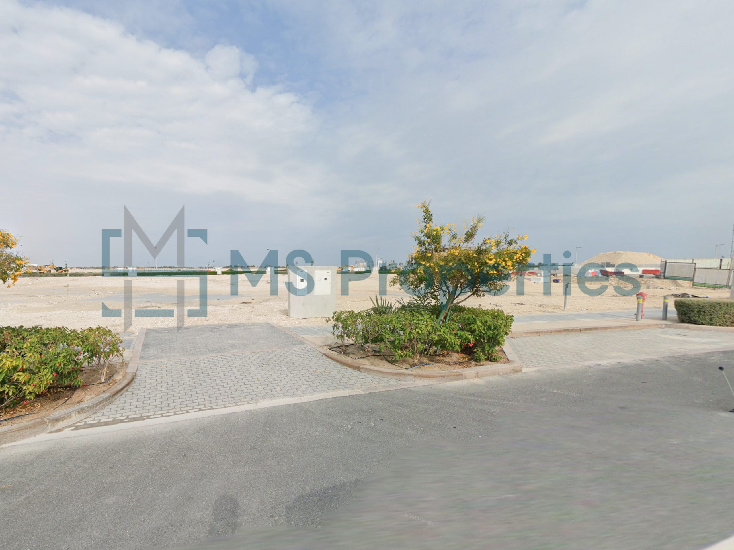 Amazing Offer 1082SQM Land for Sale in Lusail area