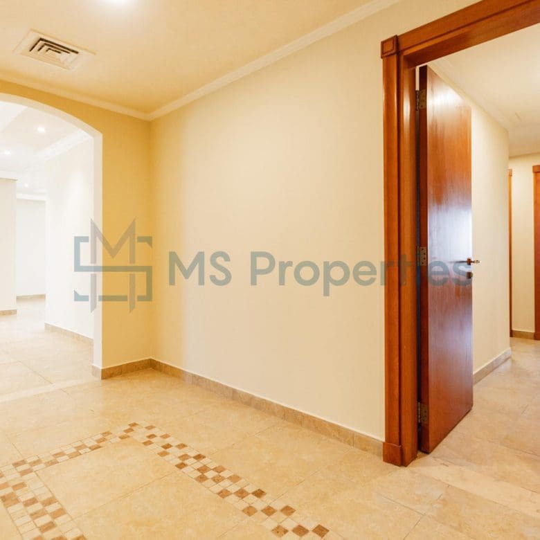 Sophisticated 3BHK+Maid Flat | High Floor