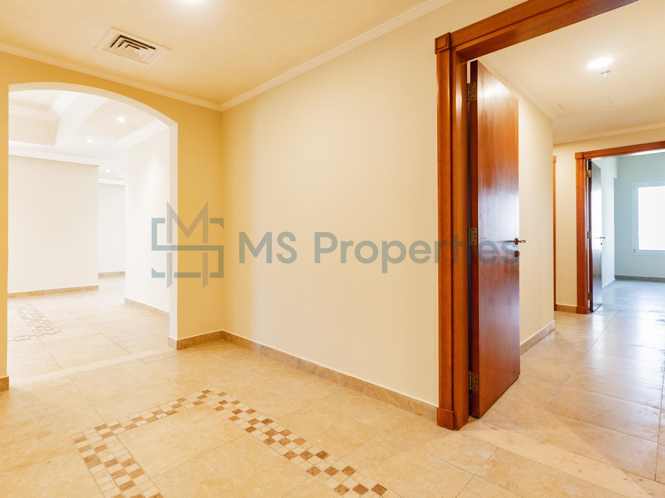 Sophisticated 3BHK+Maid Flat | High Floor