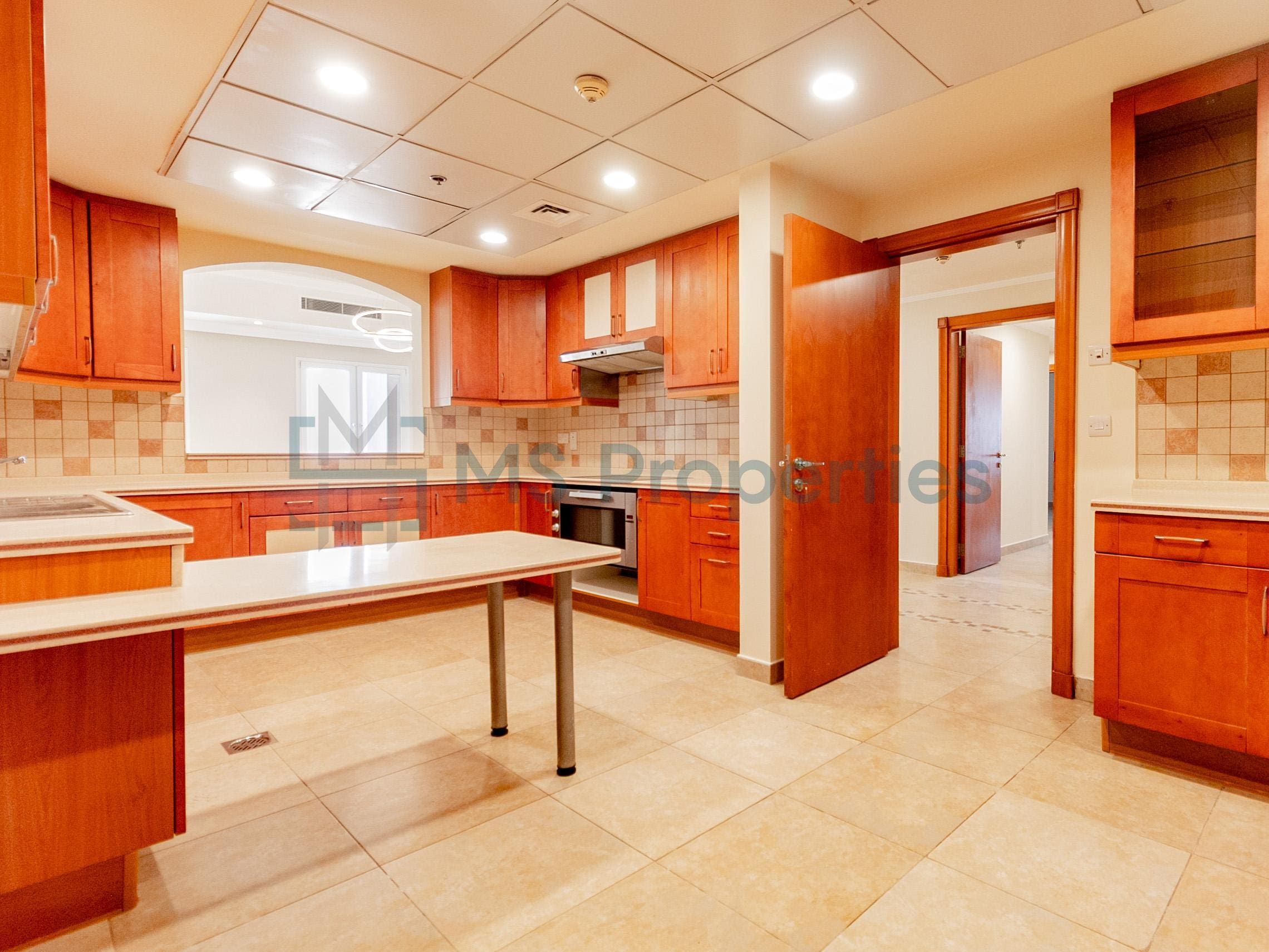 Sophisticated 3BHK+Maid Flat | High Floor