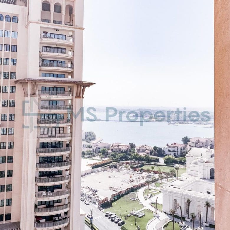 Captivating 1-Bedroom Flat with Great Window View