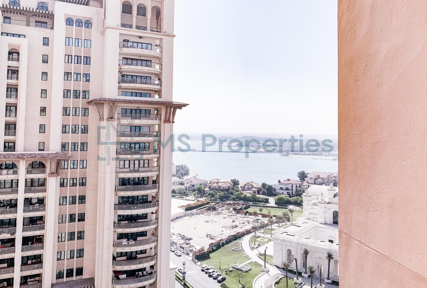 Captivating 1-Bedroom Flat with Great Window View