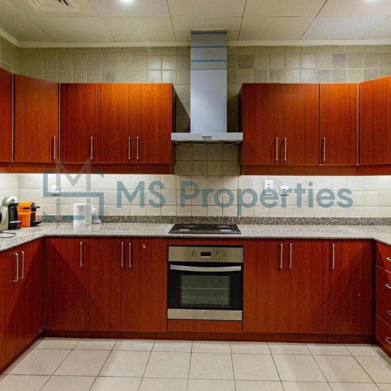 Spectacular 2BHK Flat with Marina View Balcony