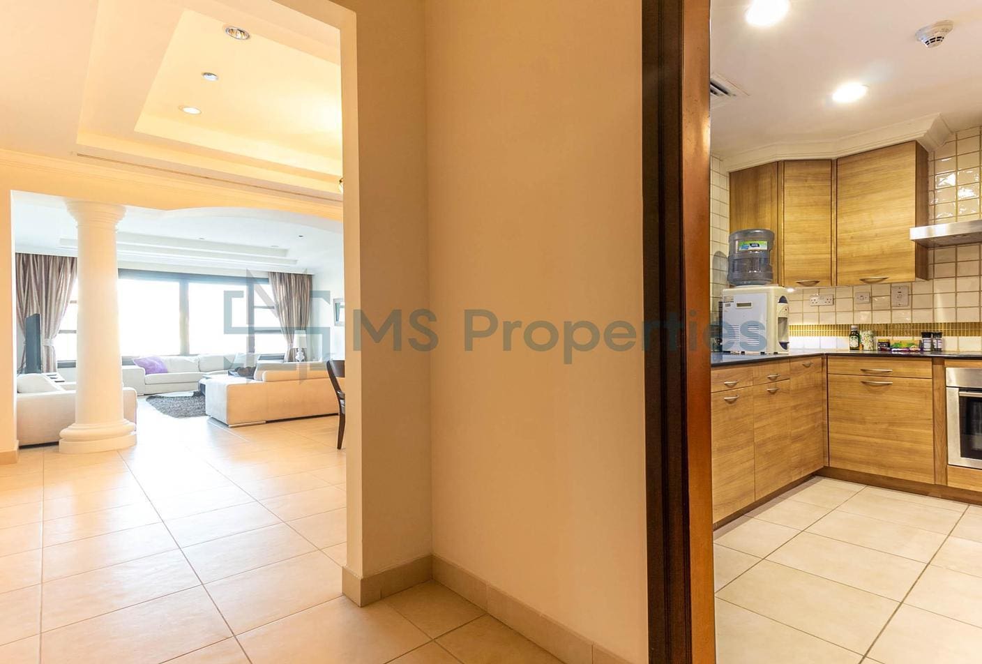 Cozy 2BHK Townhouse with Balcony +Bills Included