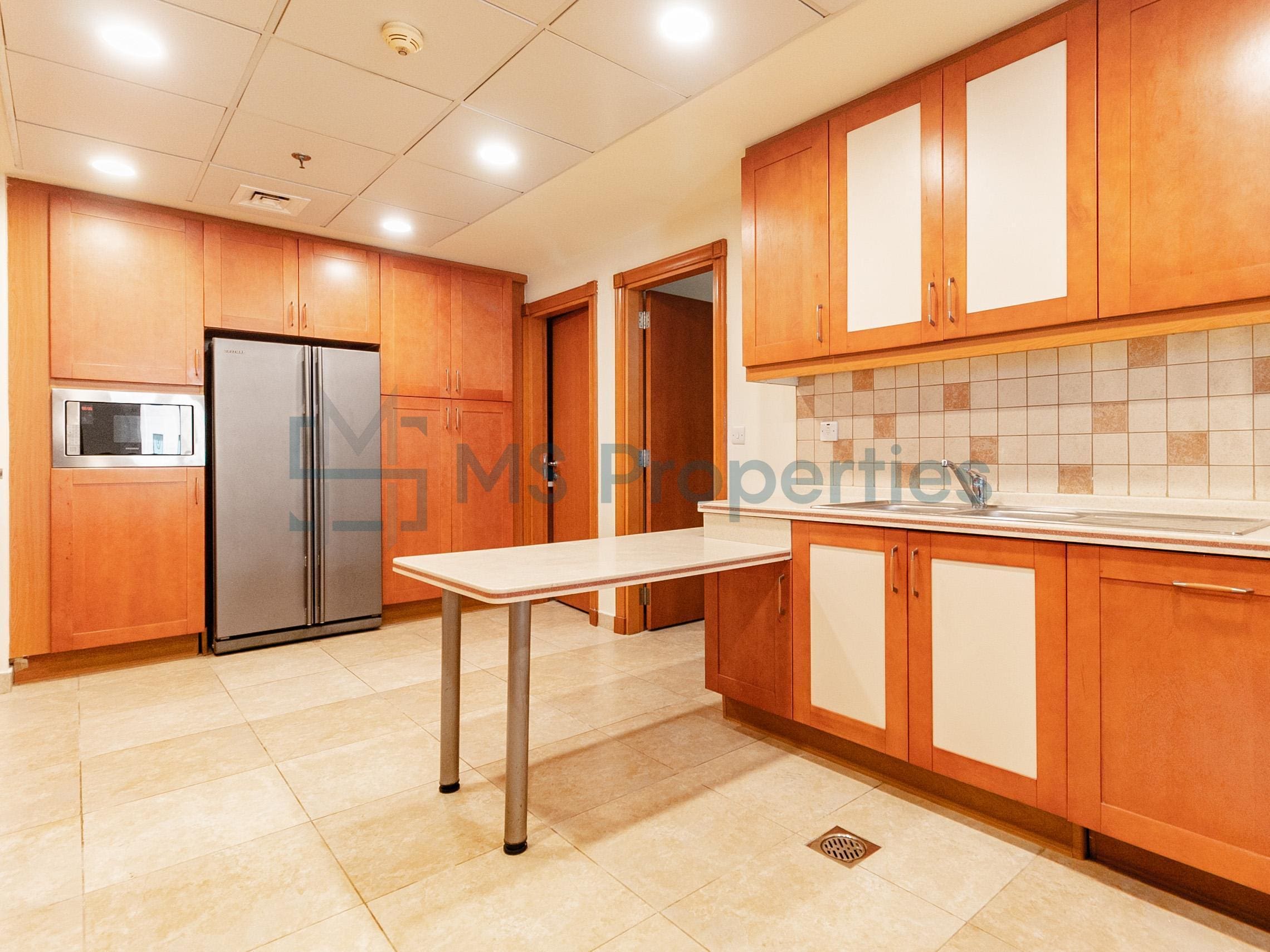Sophisticated 3BHK+Maid Flat | High Floor