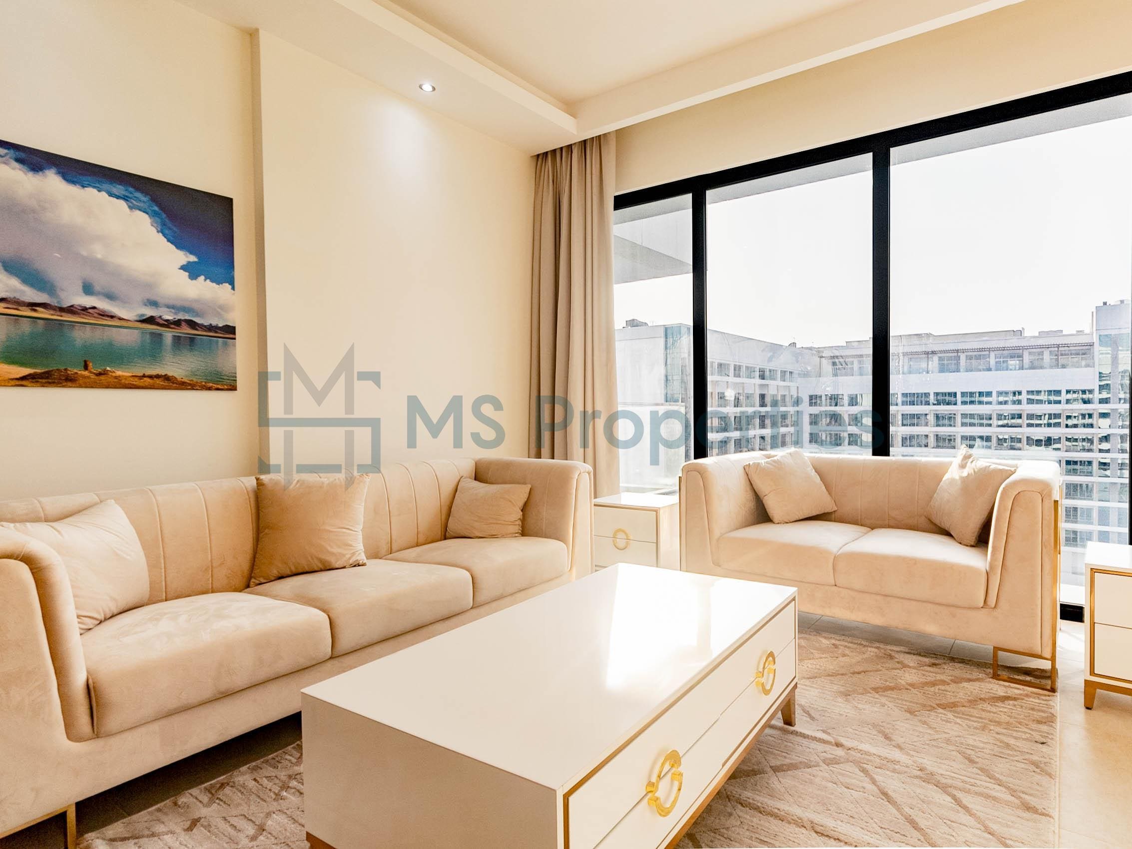 Sea View 1BHK Flat with Balcony +Bills Included