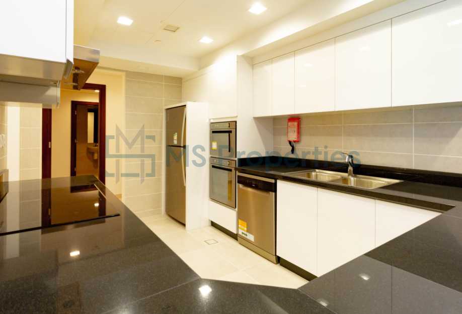 Modern Elegance 2BHK + Maid Room Flat with Balcony