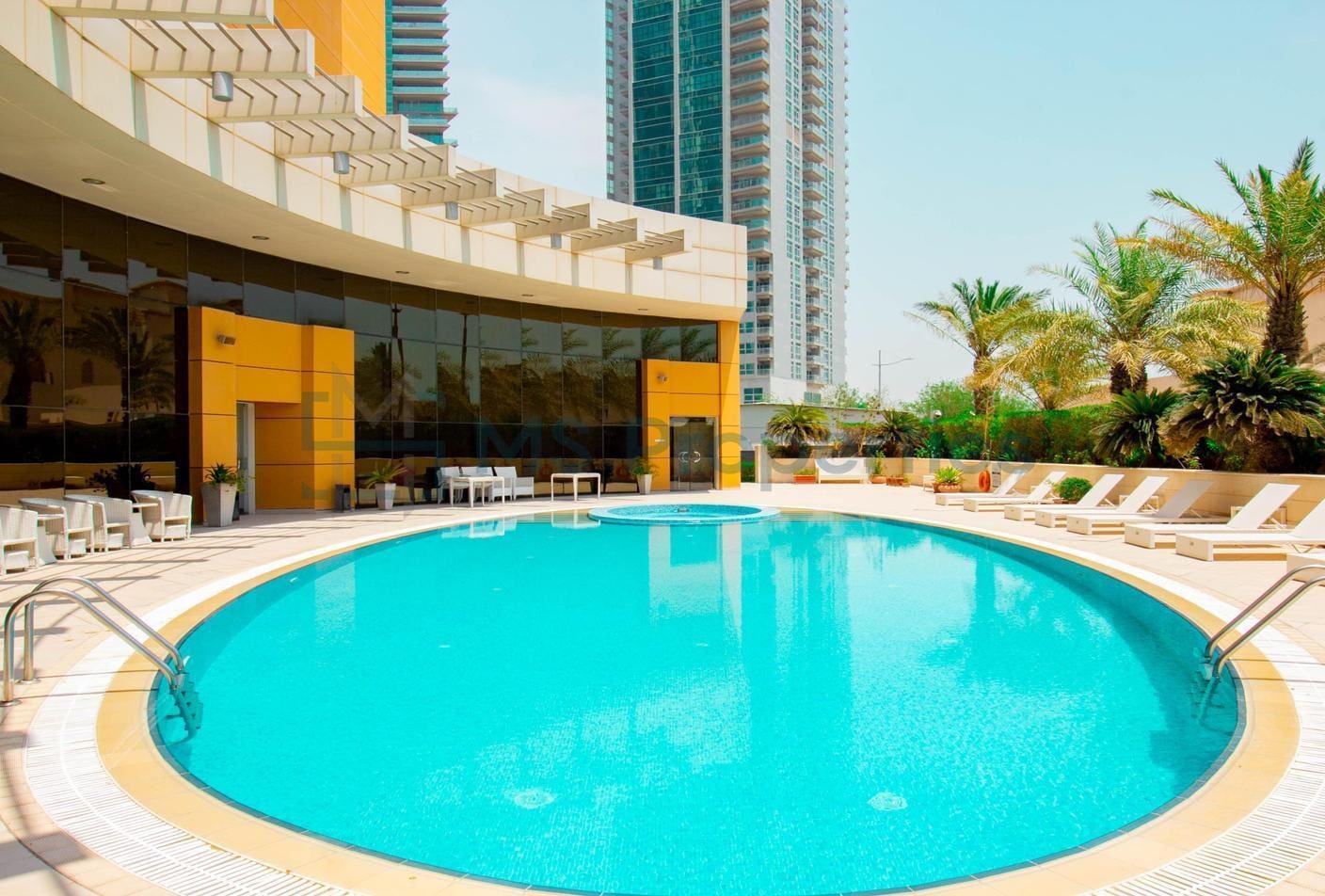 Luxurious 1BR Apartment with City View +QCool Included