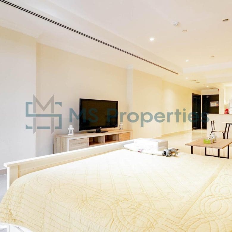 Beautiful Studio Apartment with Amazing Balcony