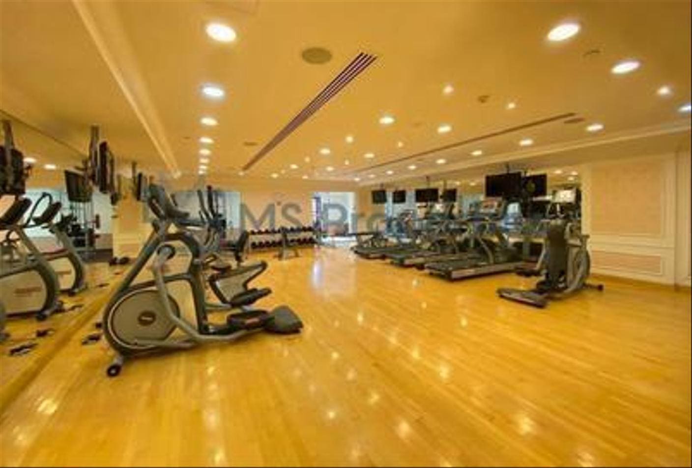 Amazing Deal 1Bedroom Apartment with Great View Balcony