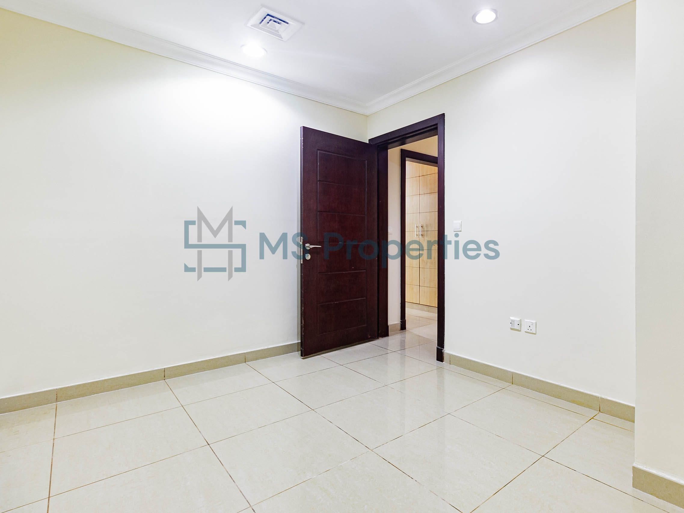 Perfect 1BHK+Office Apartment with Great View