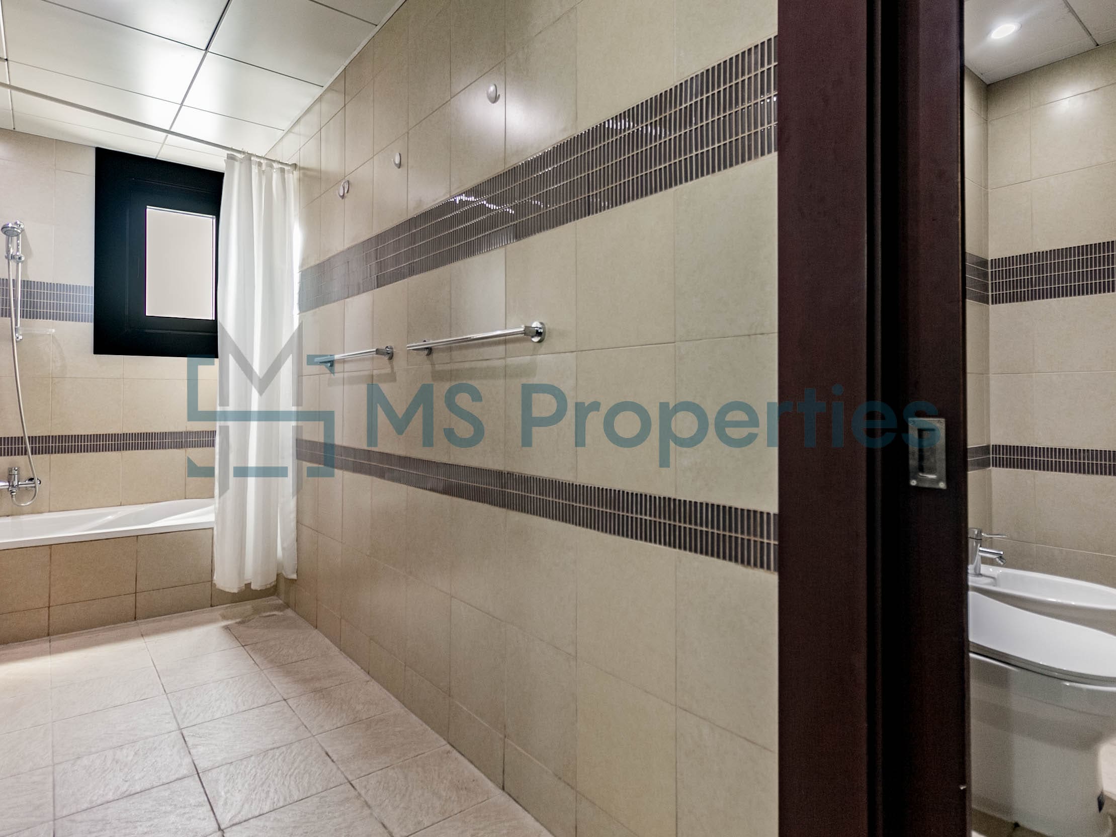 Full Marina | 2BHK Flat with Marina Balcony