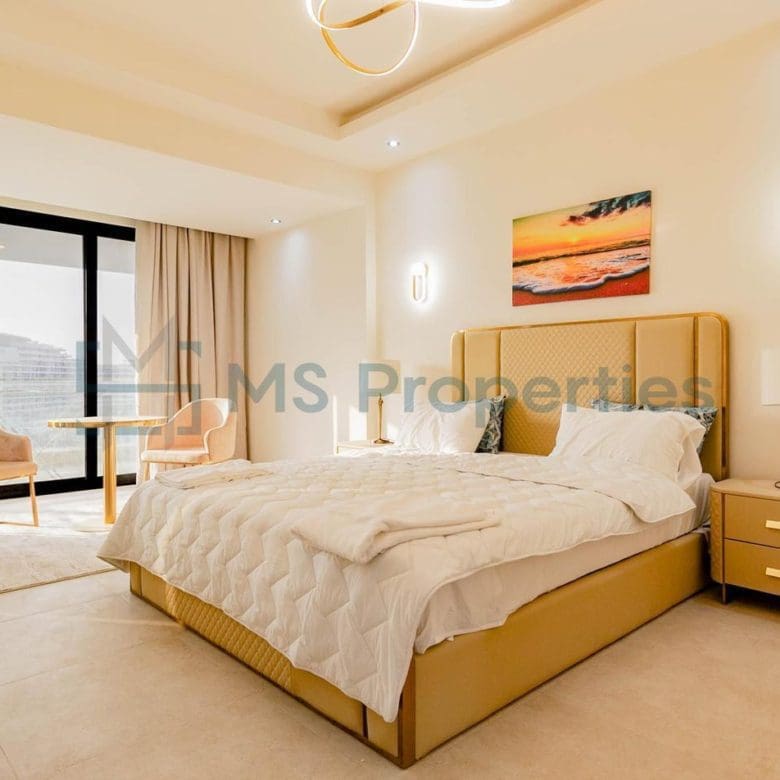 Sea View 1BHK Flat with Balcony +Bills Included
