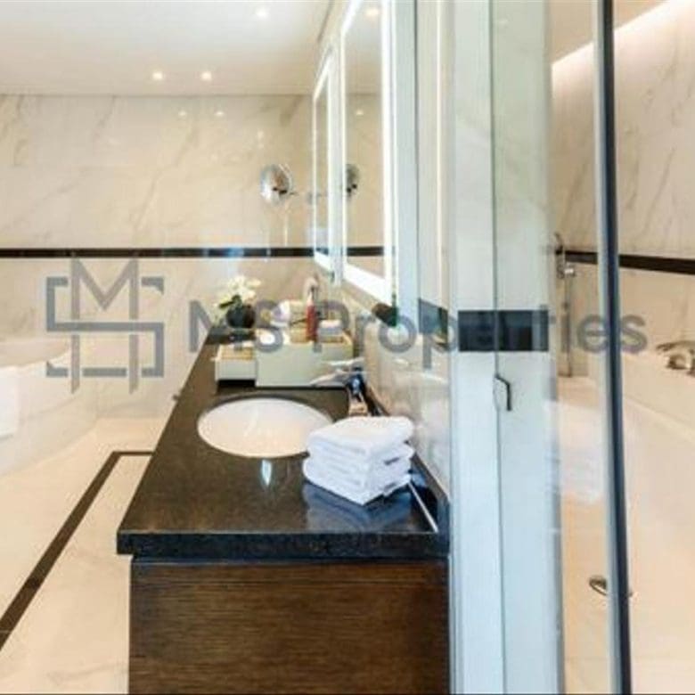 Ready to Move-in Luxury Penthouse Flat in West Bay