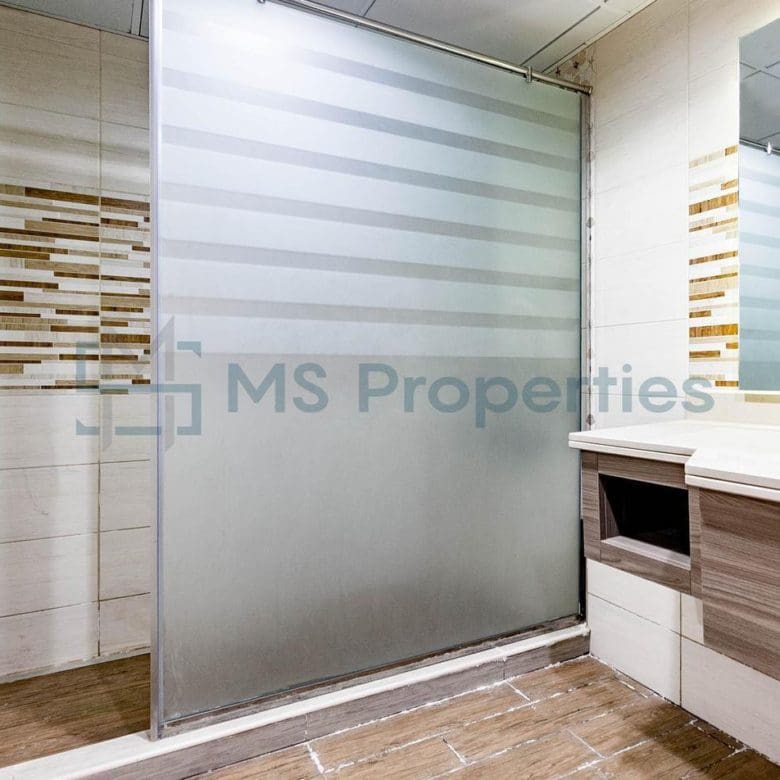 Sea View 1BHK Flat with Balcony +Bills Included