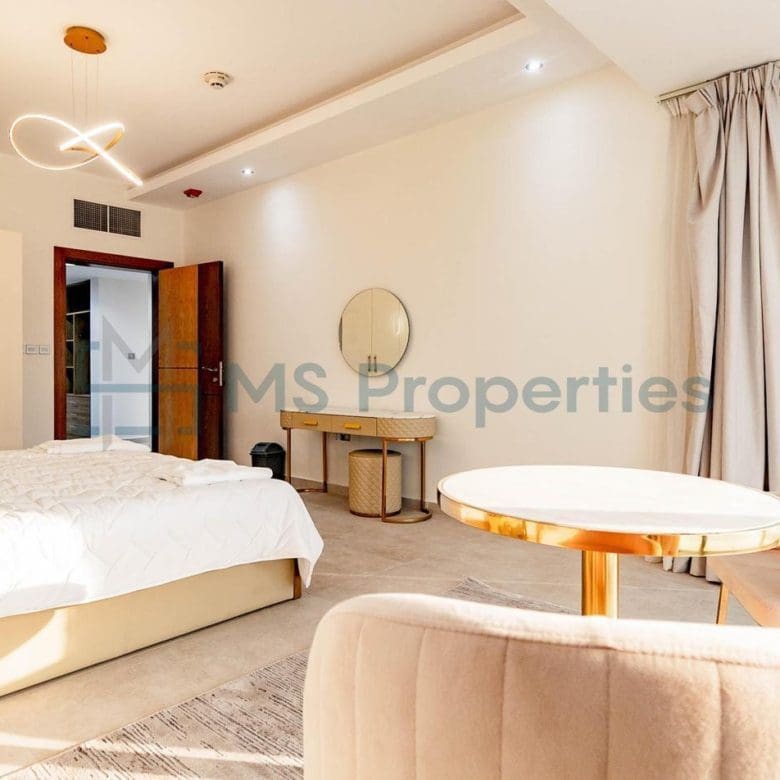 Sea View 1BHK Flat with Balcony +Bills Included