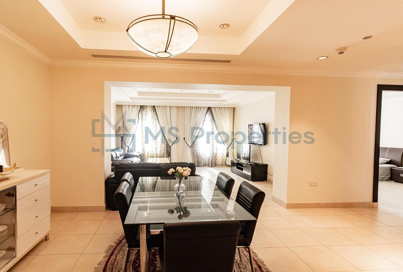 Captivating 1-Bedroom Flat with Great Window View