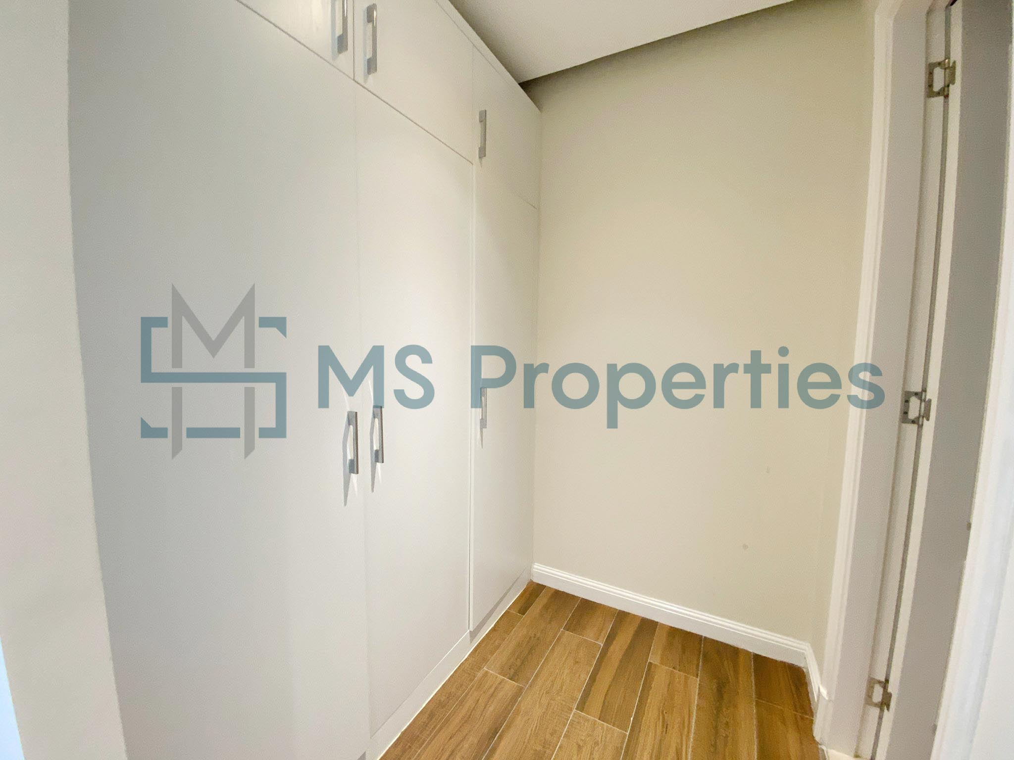 Stunning and Classic 2BHK Flat in The Pearl Area