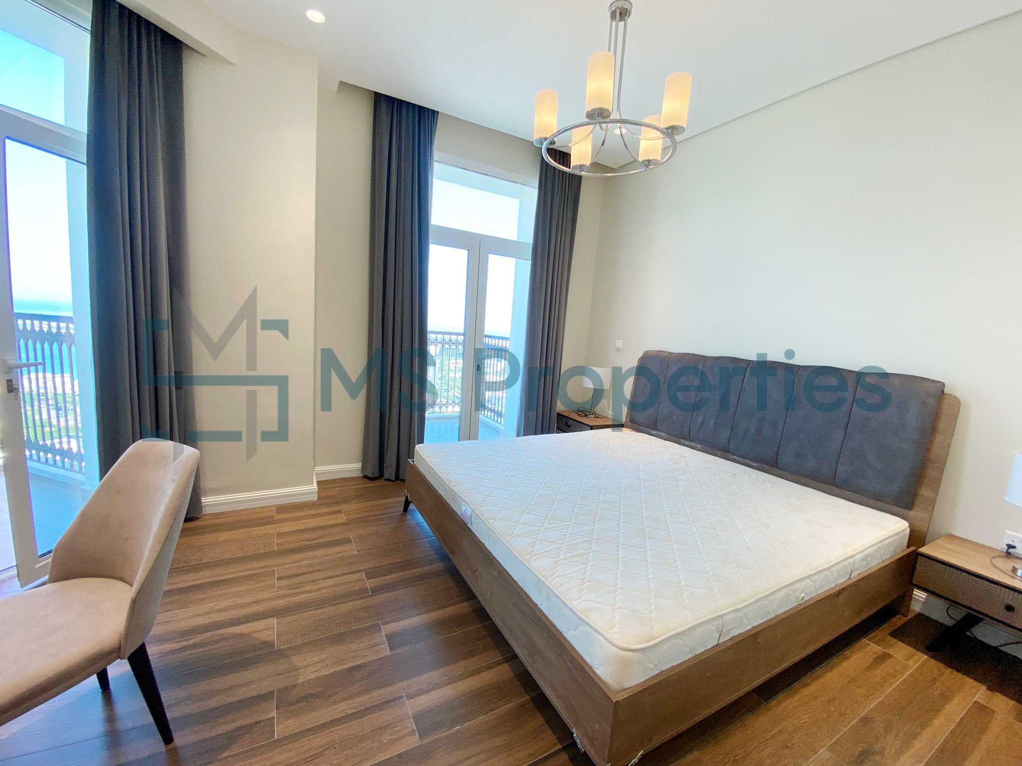 Stunning and Classic 2BHK Flat in The Pearl Area