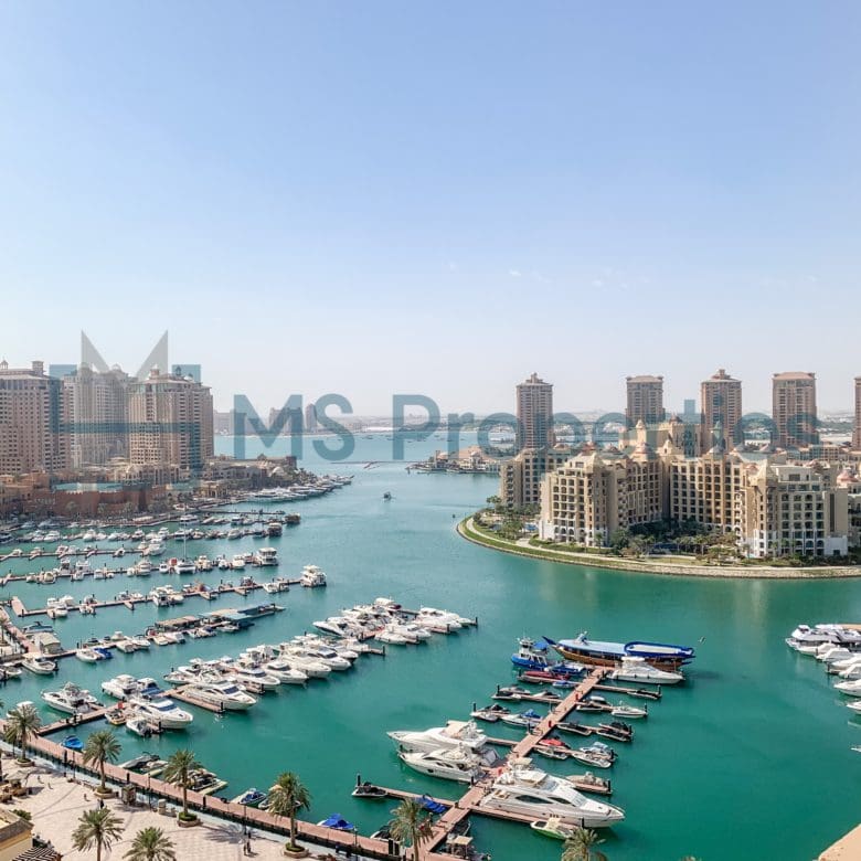 Large Terrace Studio Apartment Marina View Balcony