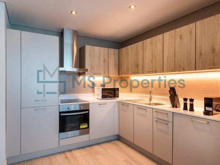 Contemporary 1-Bed Apartment | +Bills +Internet