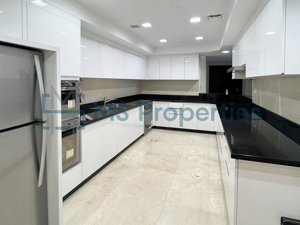 Elegant and Spacious 3BHK + Maids Room in The Pearl