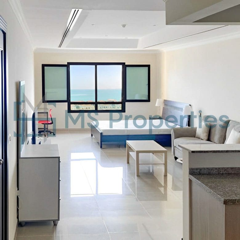 Perfect Studio Apartment with Sea View Window