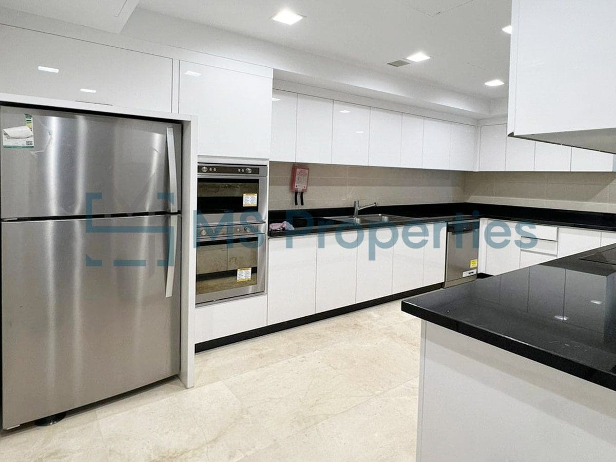 Elegant and Spacious 3BHK + Maids Room in The Pearl