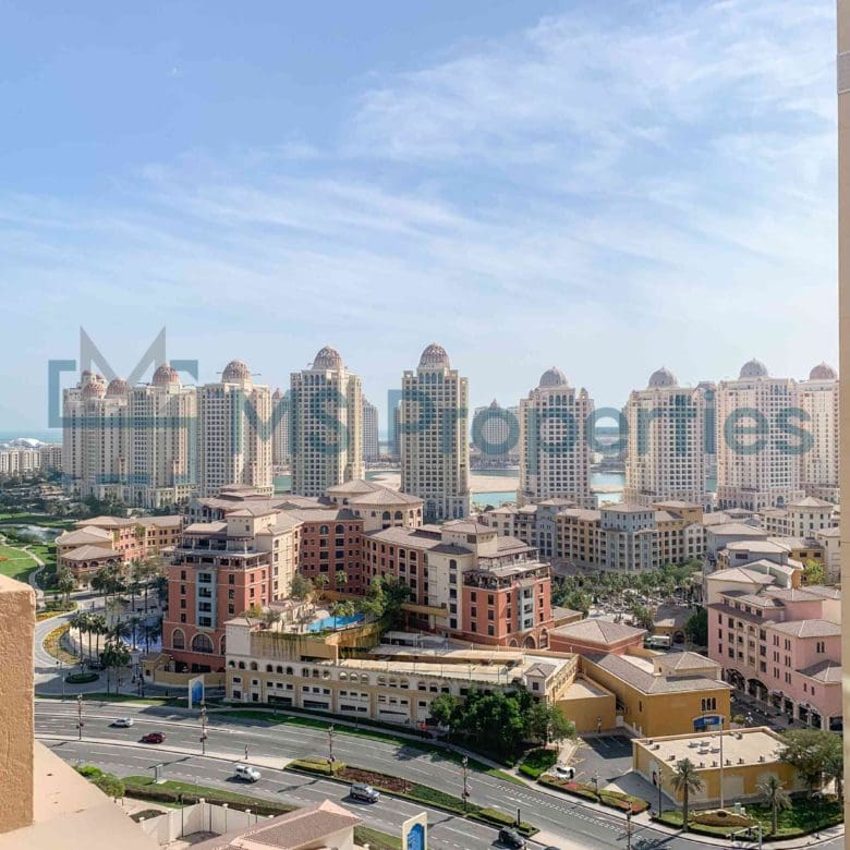 Large Terrace Studio Apartment Marina View Balcony