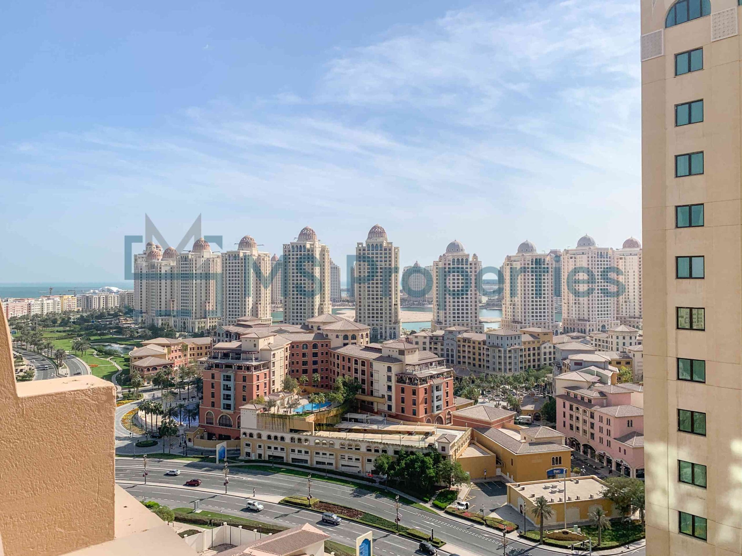 Large Terrace Studio Apartment Marina View Balcony