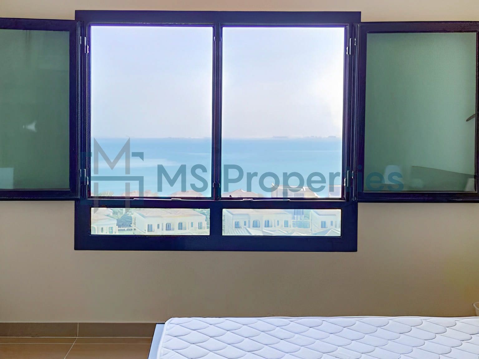 Perfect Studio Apartment with Sea View Window