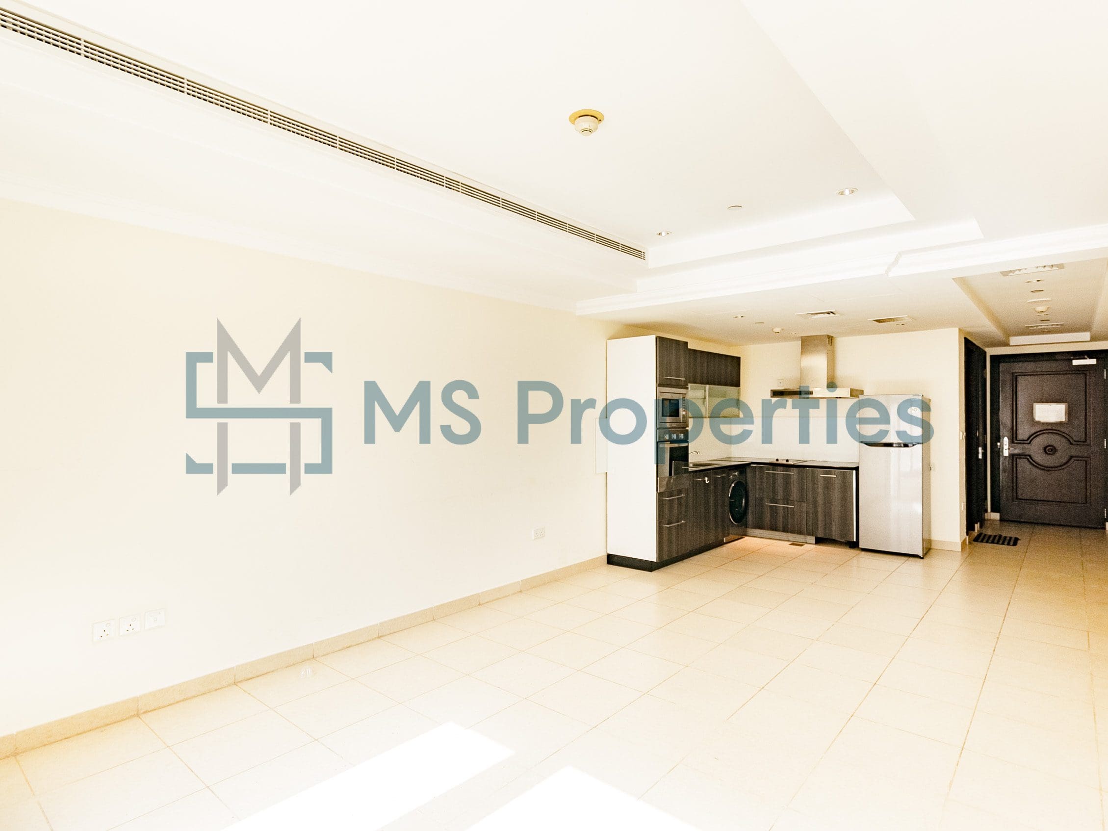 Large Terrace Studio Apartment Marina View Balcony