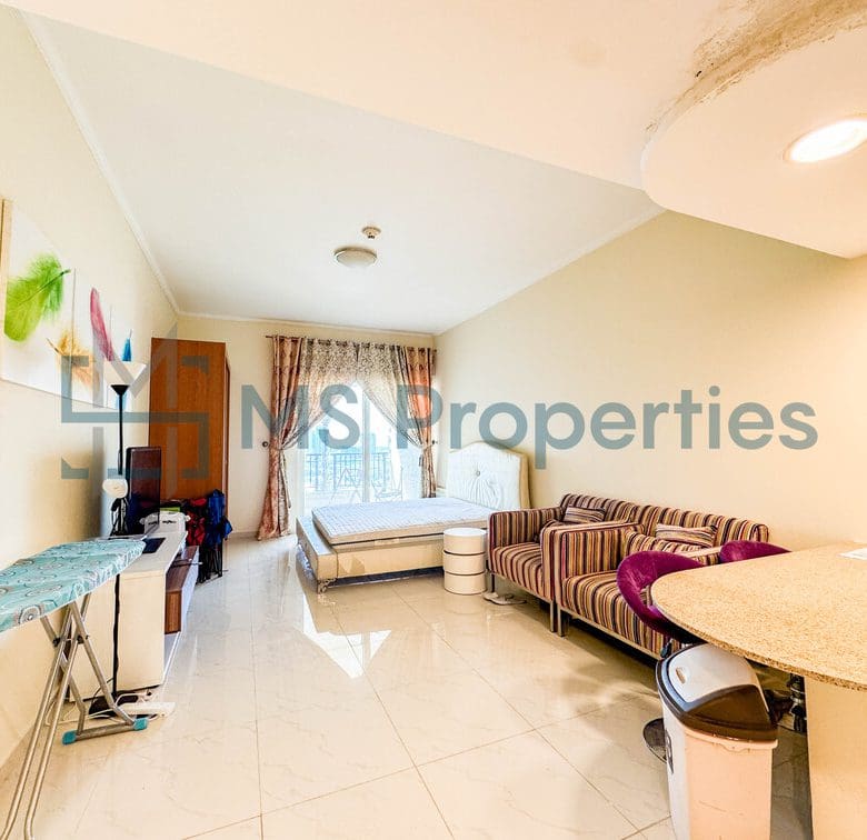 Charming Studio Apartment with Sea View Balcony