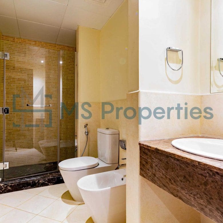 Perfect Studio Apartment with Sea View Window