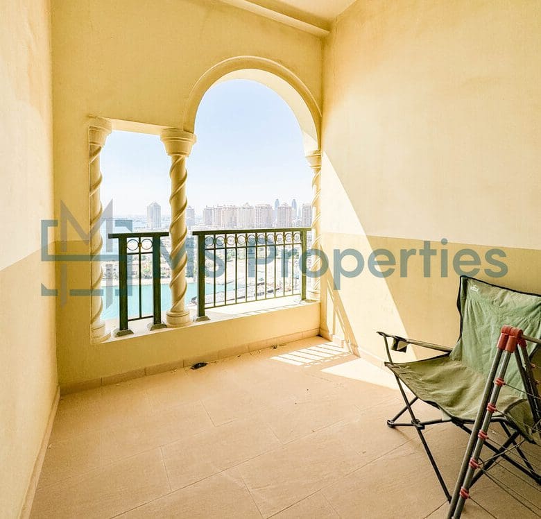 Charming Studio Apartment with Sea View Balcony