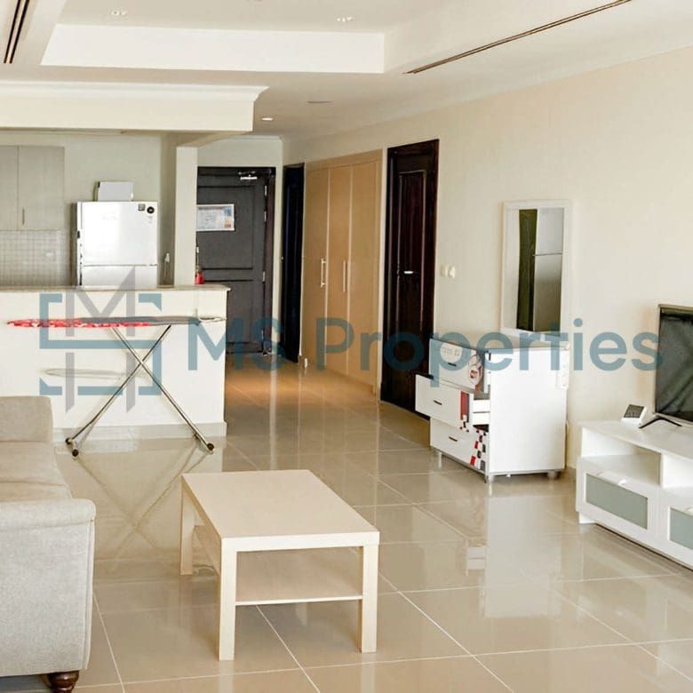 Perfect Studio Apartment with Sea View Window
