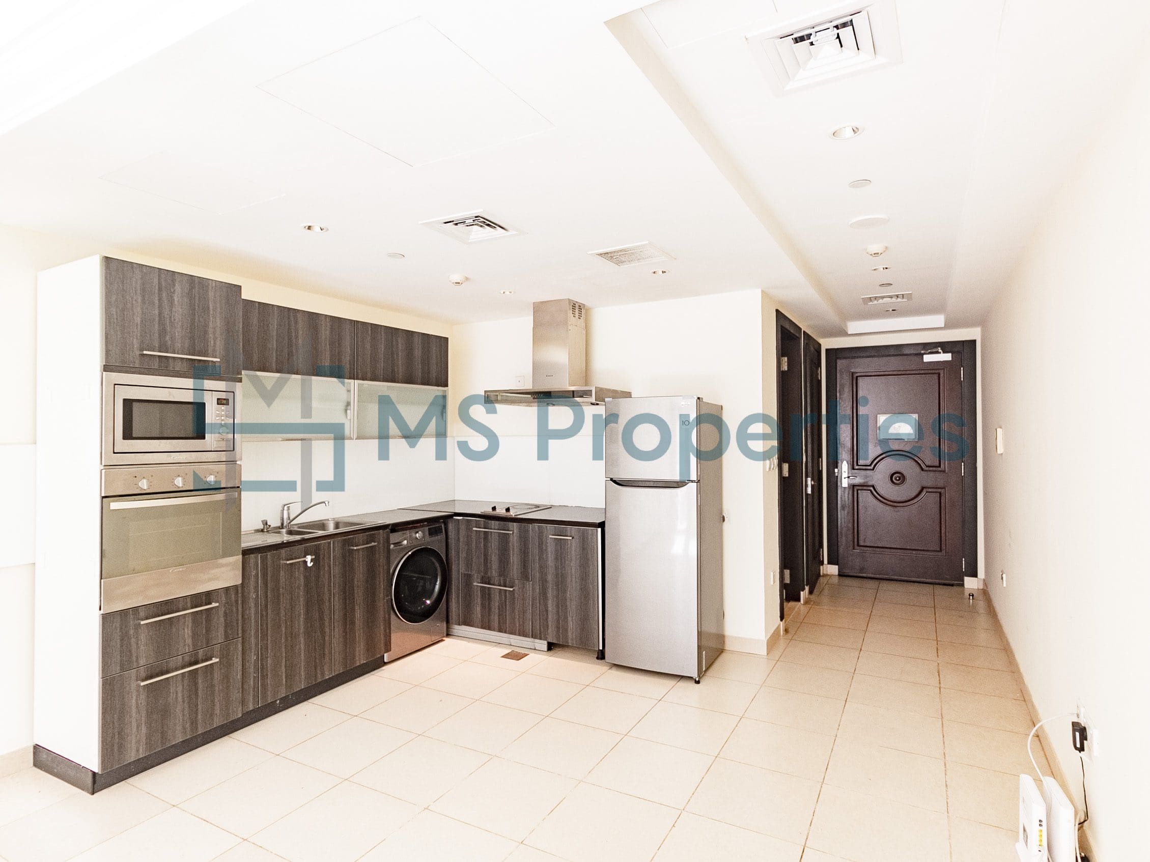 Large Terrace Studio Apartment Marina View Balcony