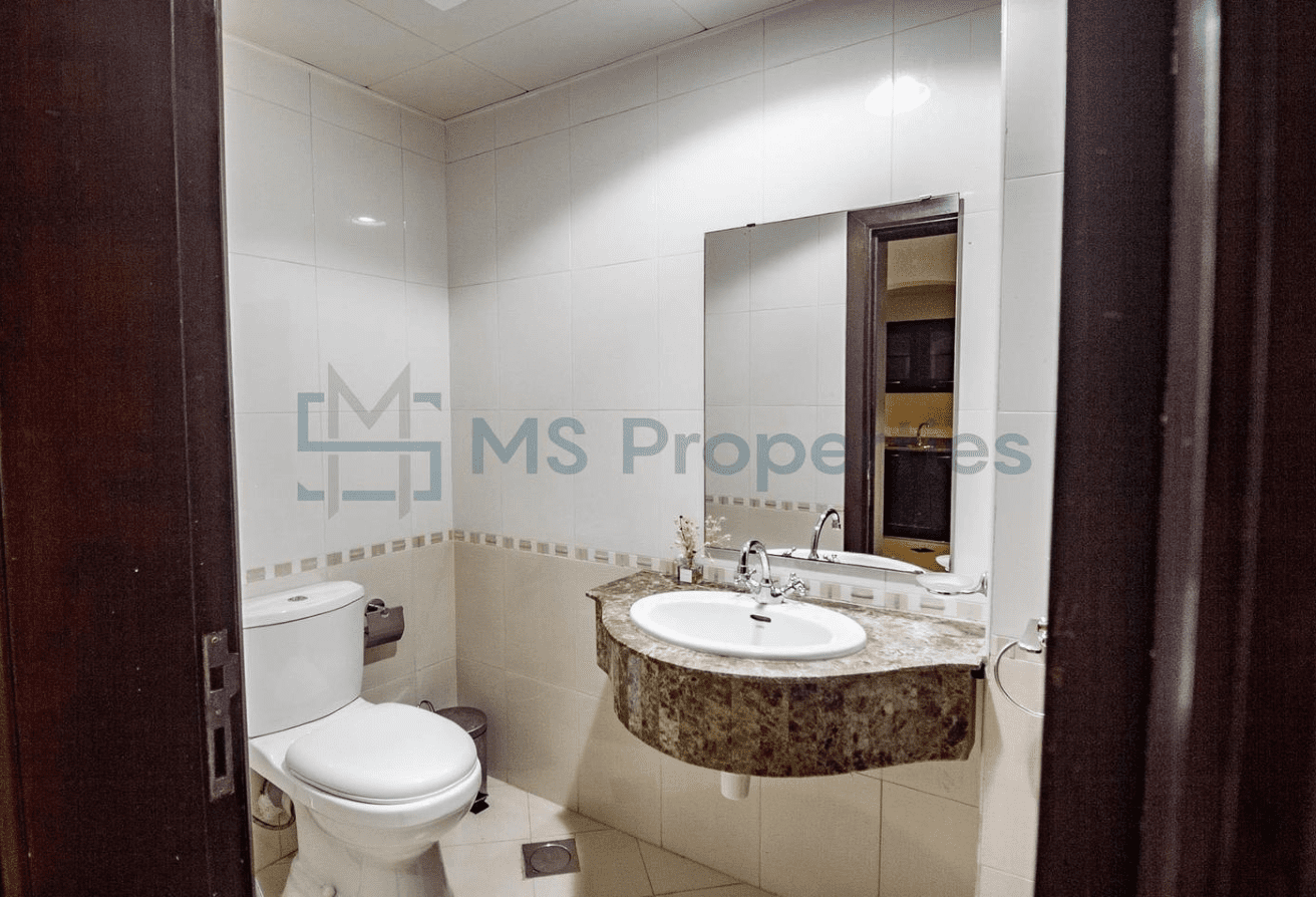 Spacious 1BHK Apartment with Balcony in The Pearl