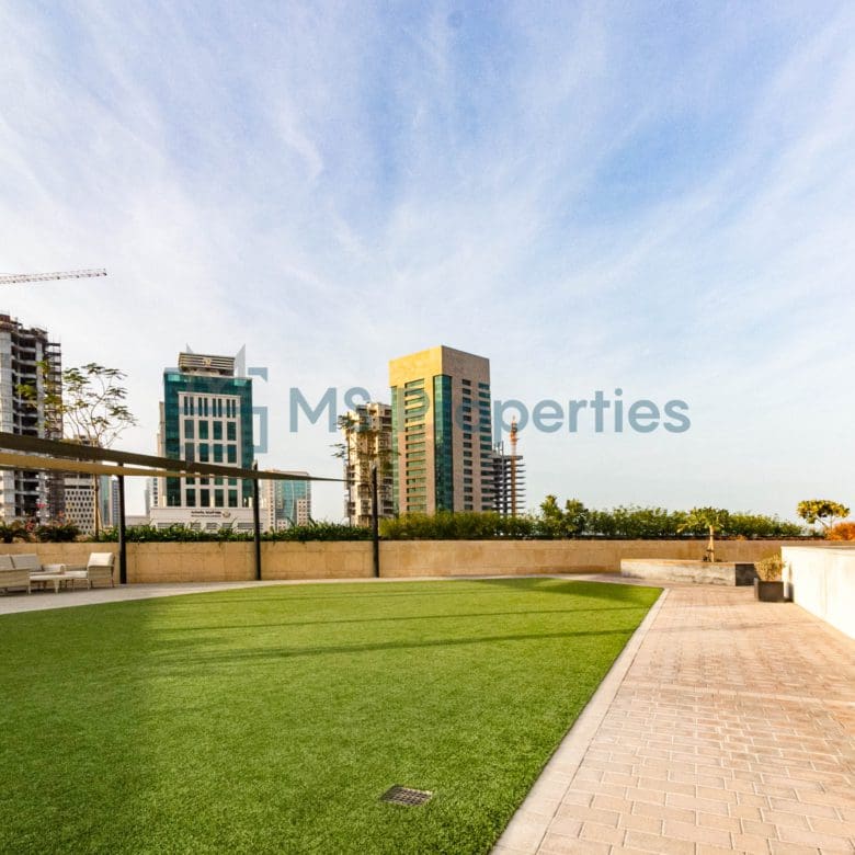 Skyline View Balcony | Outstanding 1BHK Apartment