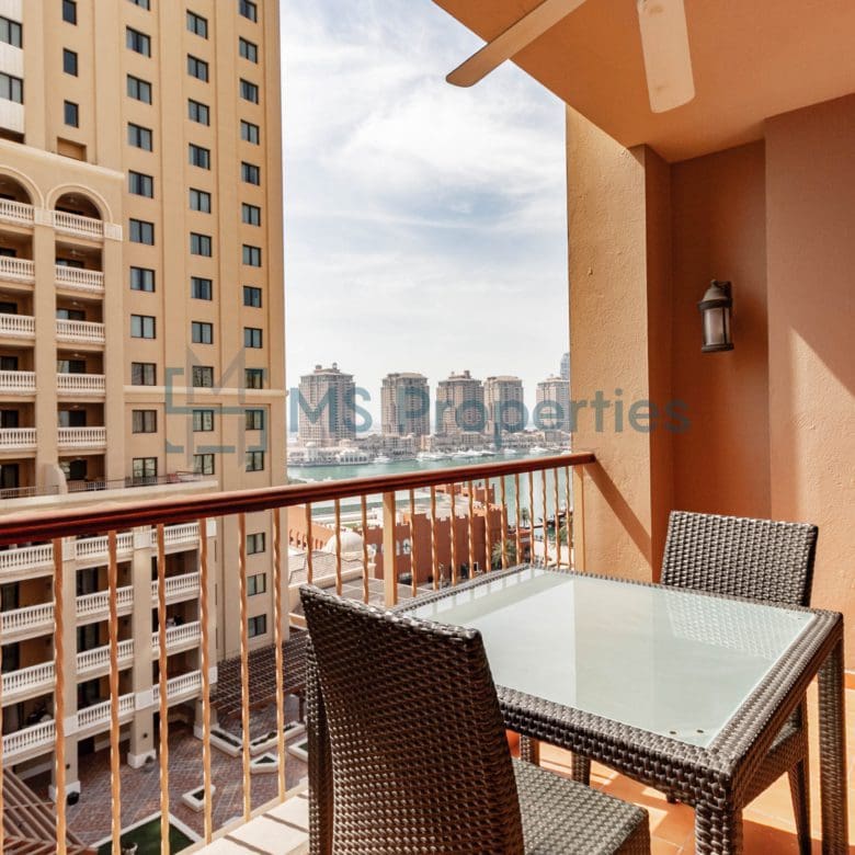 Stunningly Furnished 1BHK Flat in Amazing Location