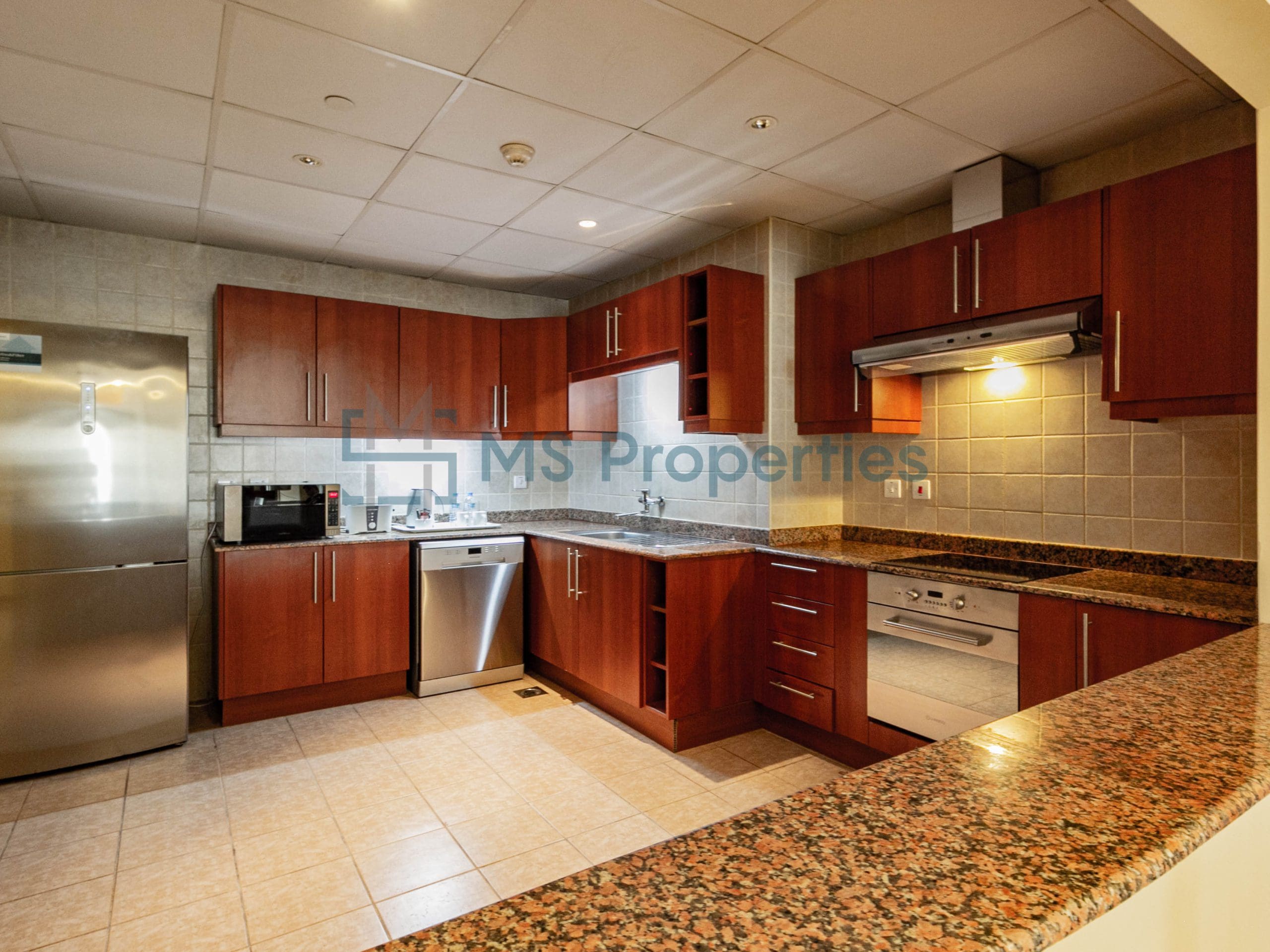 Stunningly Furnished 1BHK Flat in Amazing Location
