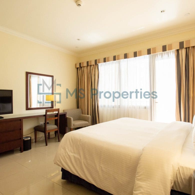 Stunningly Furnished 1BHK Flat in Amazing Location