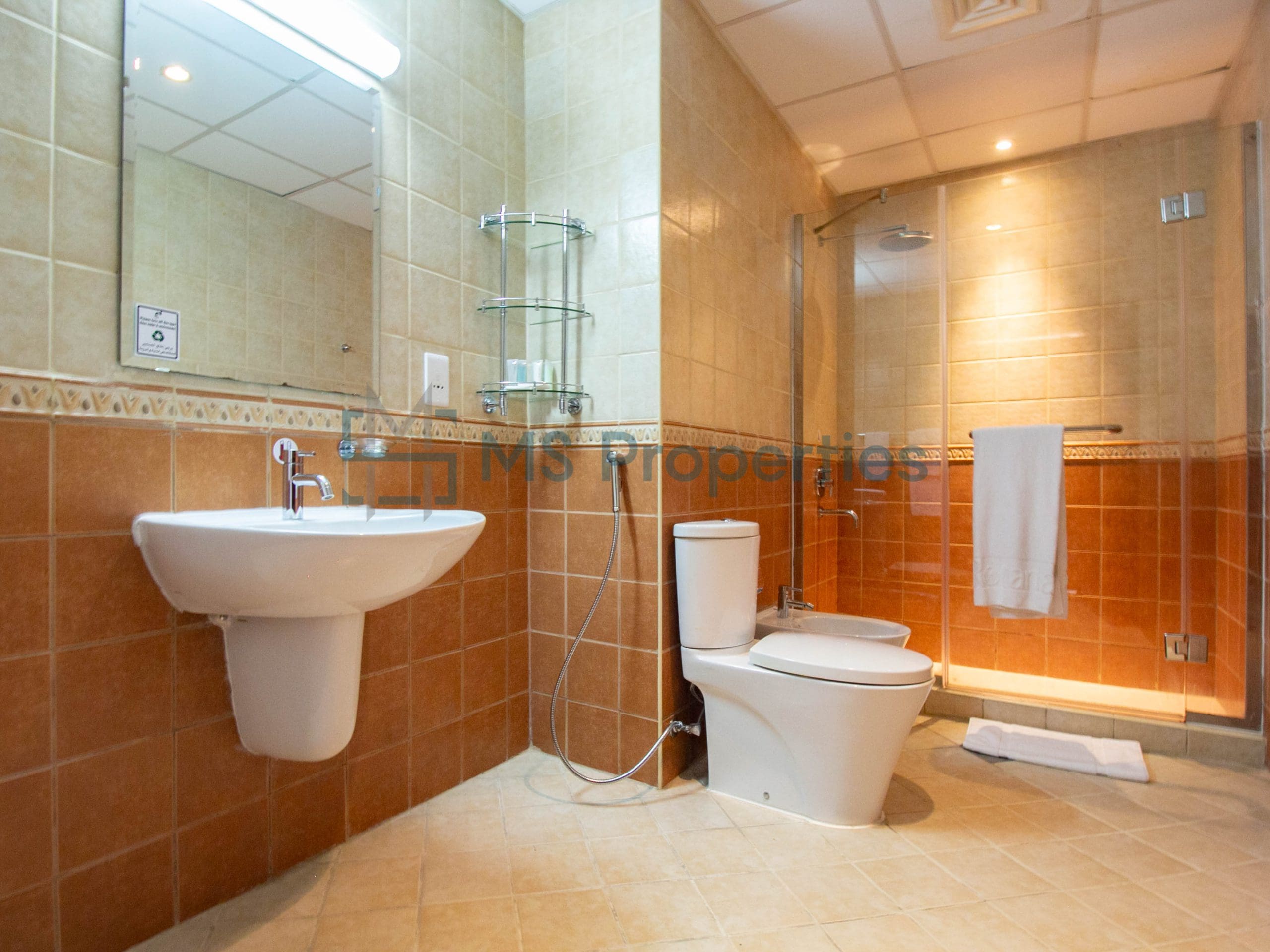 Stunningly Furnished 1BHK Flat in Amazing Location