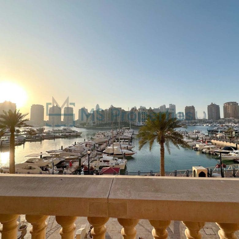 Spacious 4BR + Maid’s Townhouse the Prime location of The Pearl