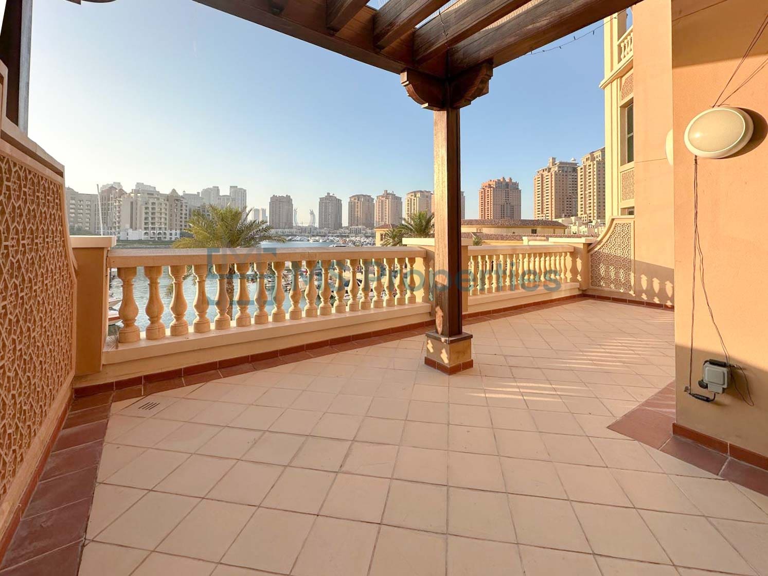 Spacious 4BR + Maid’s Townhouse the Prime location of The Pearl