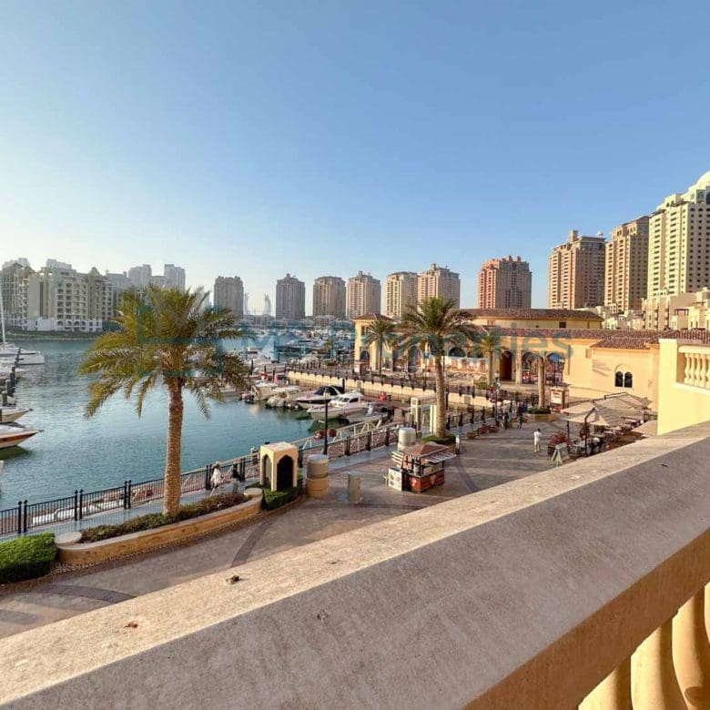 Spacious 4BR + Maid’s Townhouse the Prime location of The Pearl