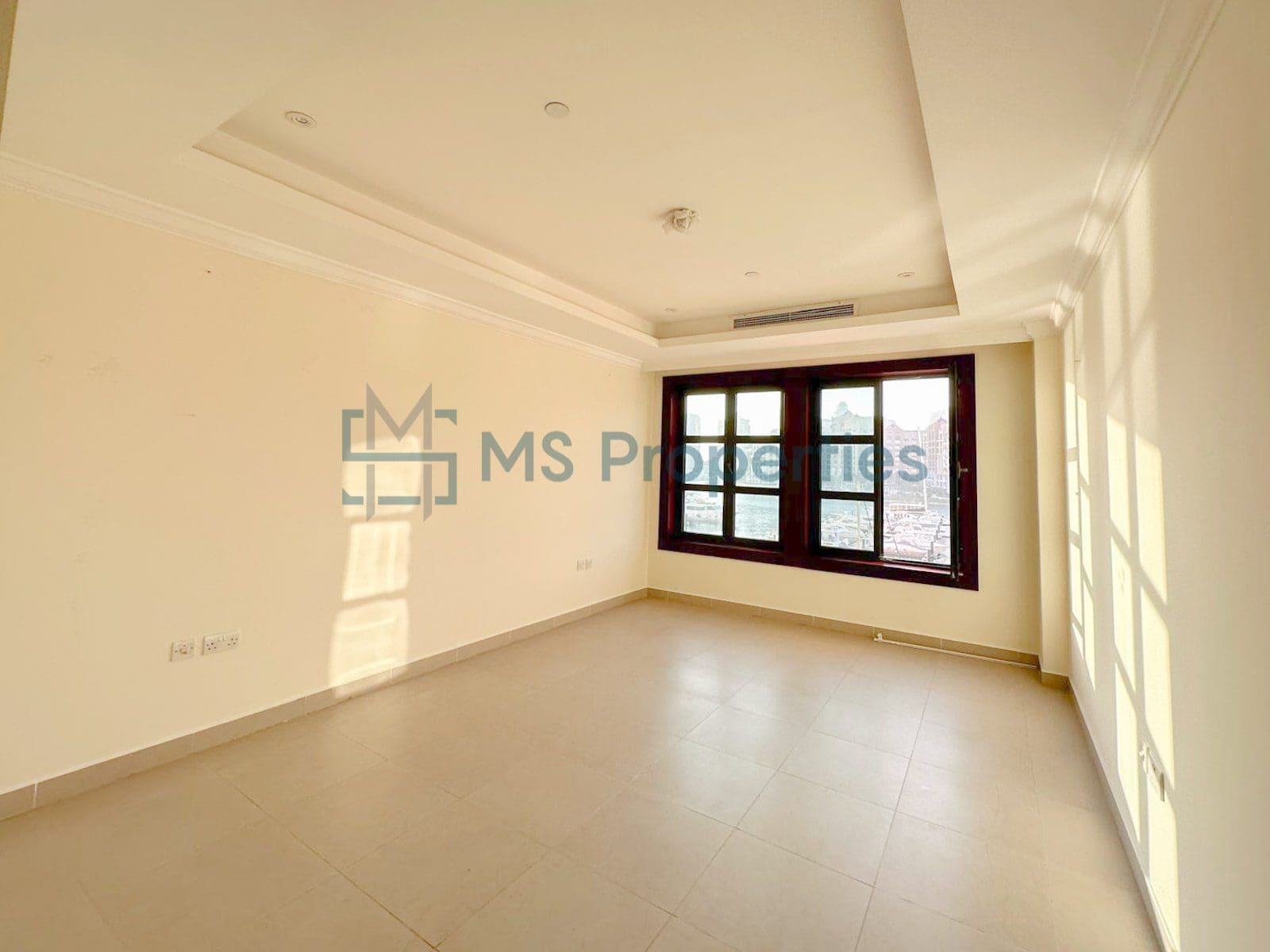 Spacious 4BR + Maid’s Townhouse the Prime location of The Pearl