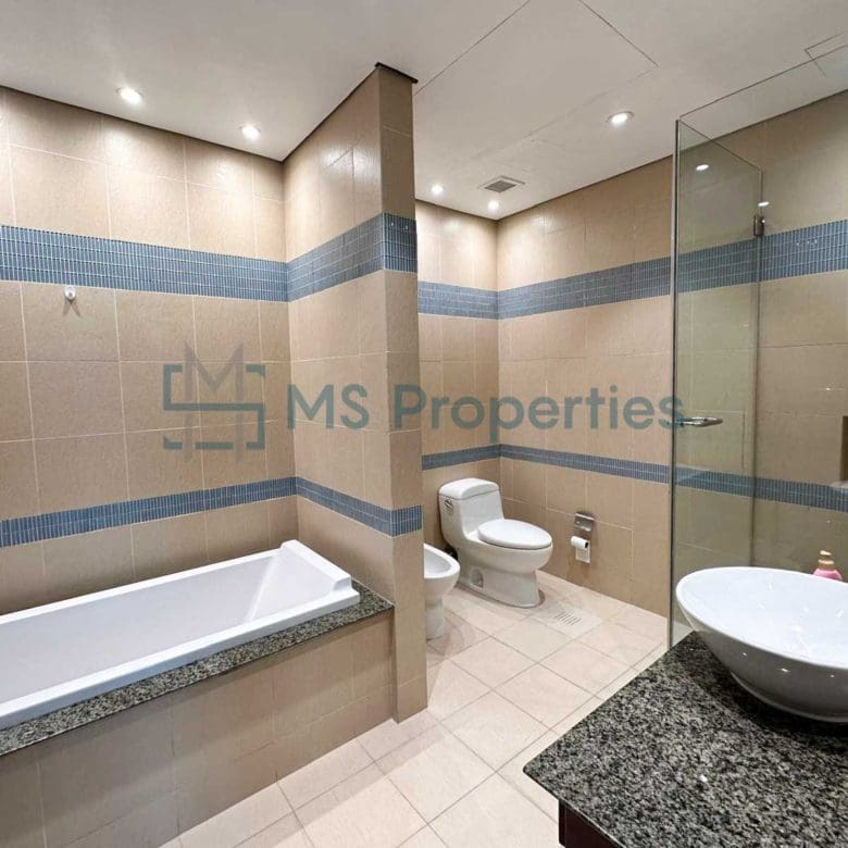 Spacious 4BR + Maid’s Townhouse the Prime location of The Pearl