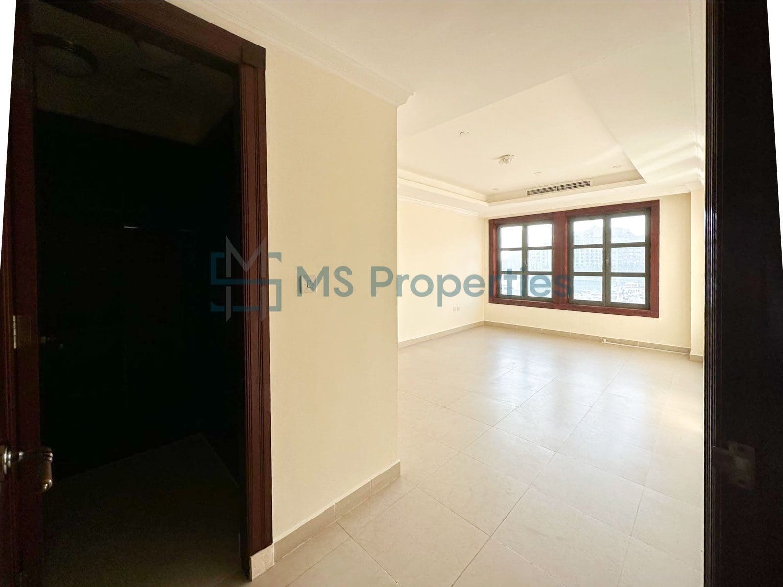 Spacious 4BR + Maid’s Townhouse the Prime location of The Pearl